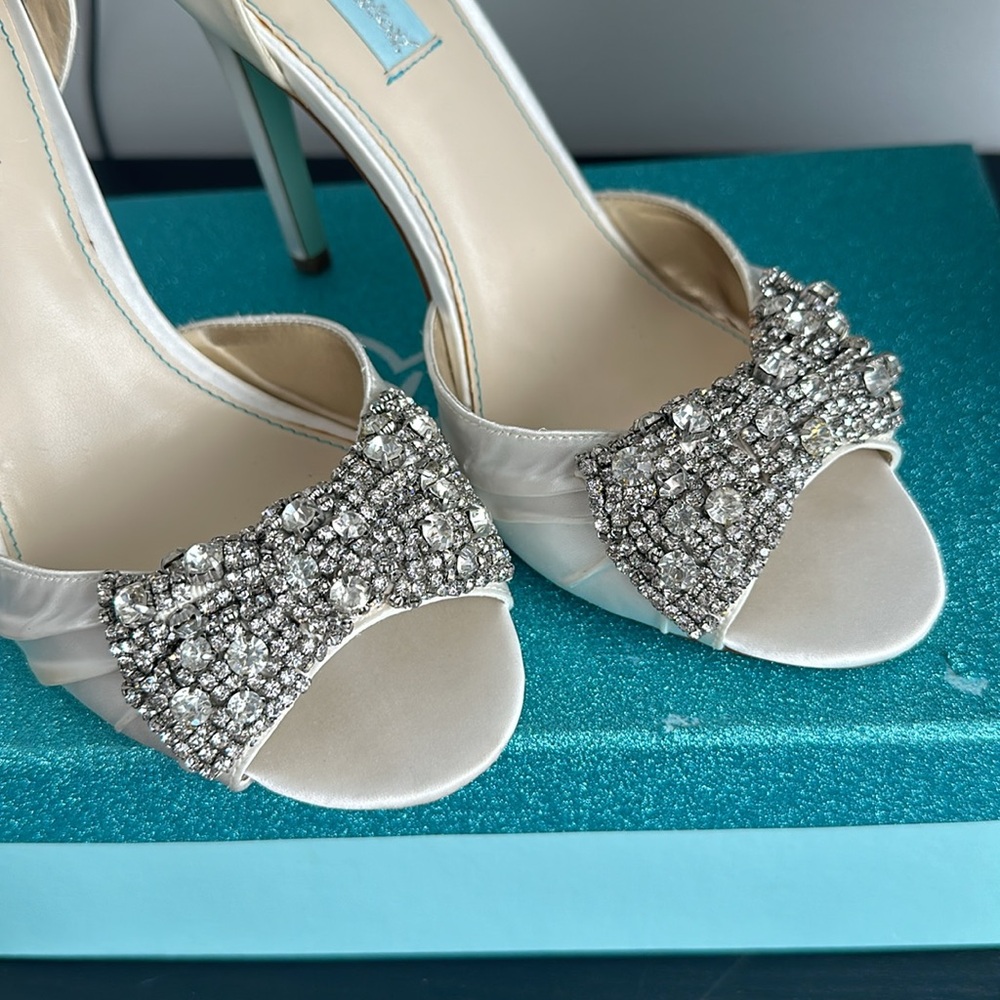 Embellished Evening Shoes - Picture 6 of 9